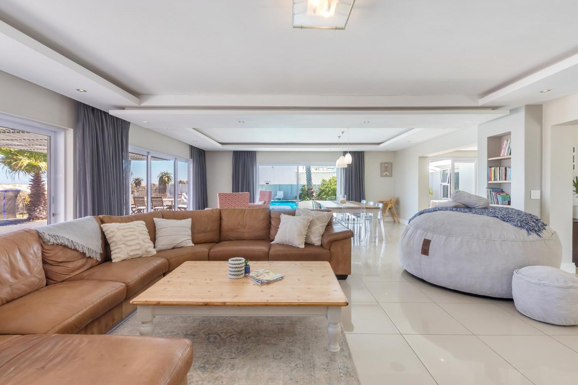Melkbos Beachfront Villa *